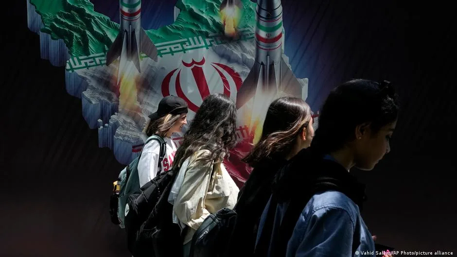 إيران تضيق على سيئات الحجاب