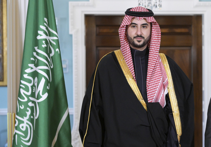 وزير الدفاع السعودي يبحث التعاون مع المغرب