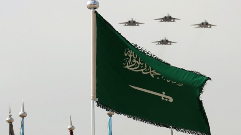 سقوط شظايا صاروخ حوثي على عسير يؤدي إلى إصابات وتدمير مركبات